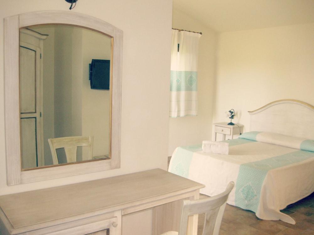Borgo Alba Barona Turismo Rurale Hotel 3*